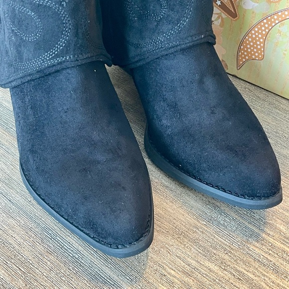 NIB VERY G WOMENS BLACK SAYLOR FASHION BOOTIES ROUND TOE SZ 8 - Picture 5 of 10